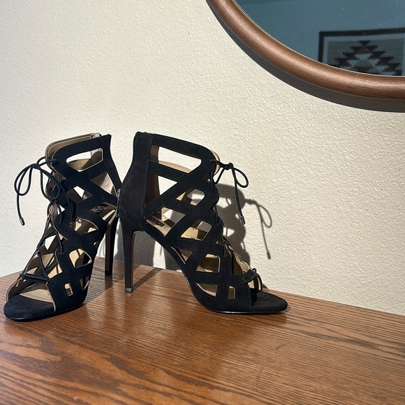 GILI Womens Kaarina Sandals Black Back Zipper Cut Out Lace Up Slim Heels 7 M - Picture 1 of 4